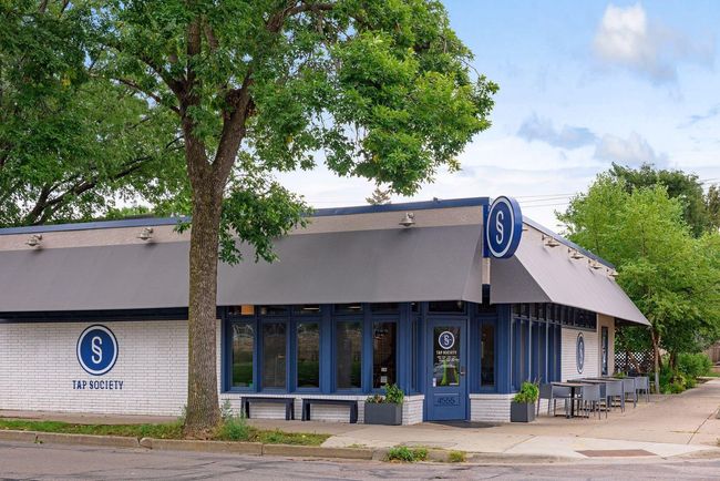 Tap Society - 46th & Grand | Image 32