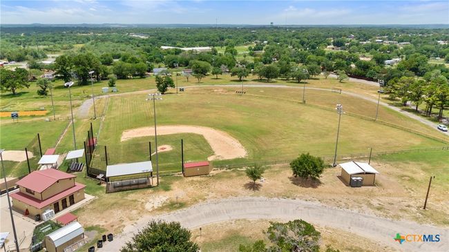 1140 N Hackberry Ave, Home with 0 bedrooms, 0 bathrooms and null parking in Luling TX | Image 15