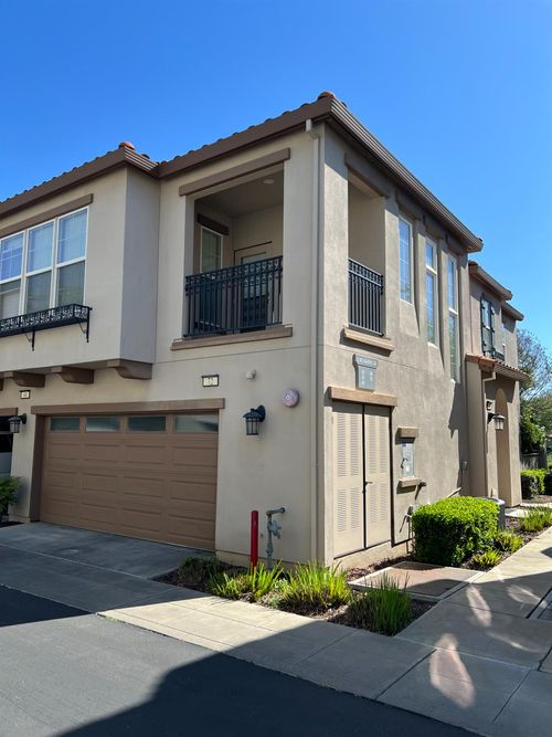 72 S Rio Rapido Dr, Tracy, CA, 95391-3034 | Card Image