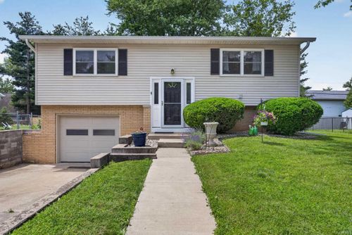 500 S Westwood Dr, Bloomington, IN, 47403-1710 | Card Image