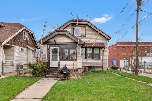2320 N 47th St, Milwaukee, WI, 53210-2922 | Card Image