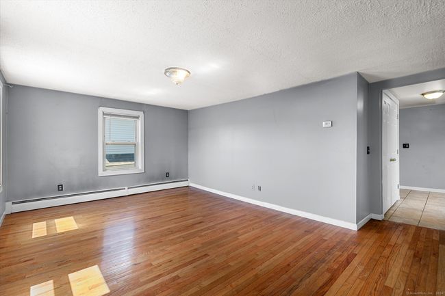 69 West St, Home with 5 bedrooms, 3 bathrooms and 2 parking in New London CT | Image 22
