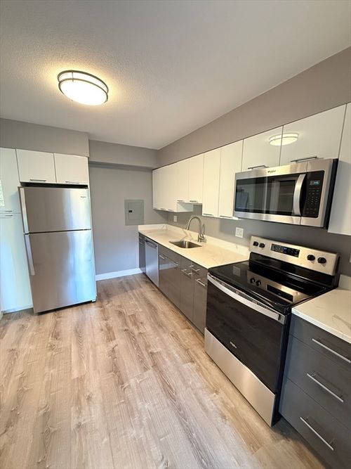 4a-846 Massachusetts Ave, Arlington, MA, 02476 | Card Image
