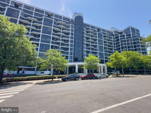 apt-231-1530 Key Blvd, ARLINGTON, VA, 22209-1534 | Card Image