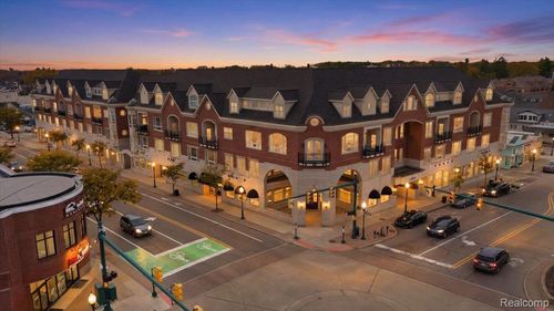 301-801 W Ann Arbor Trl, Plymouth, MI, 48170-1682 | Card Image