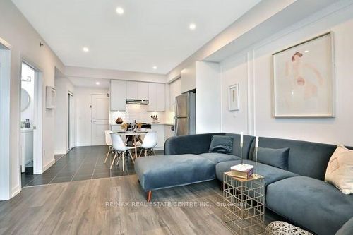 318-2490 Old Bronte Rd, Oakville, ON, L6M0Y5 | Card Image