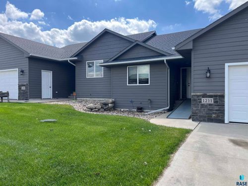 1209 N Archer Ave Avenue, Sioux Falls, SD, 57103 | Card Image