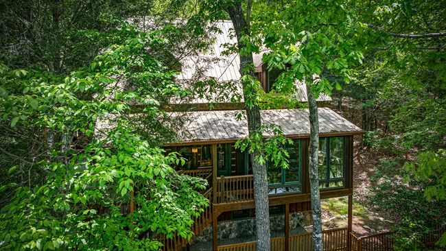 143 Kaely Dr, Home with 3 bedrooms, 3 bathrooms and null parking in Mineral Bluff GA | Image 16