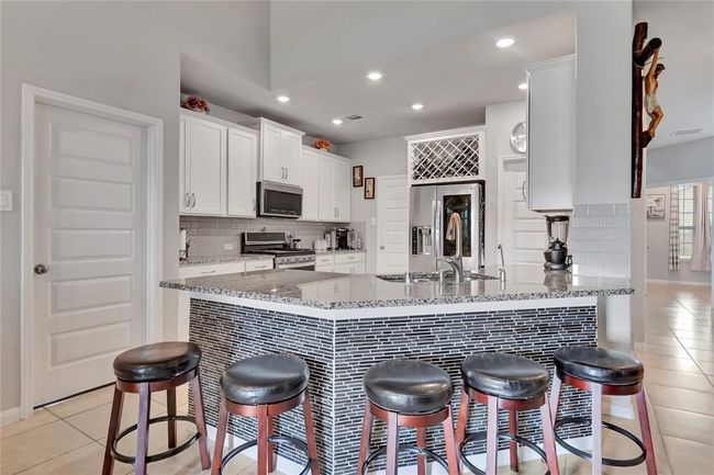 Spacious Kitchen with water views | Image 14