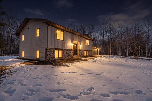 37098 Woodland Dr, Cohasset, MN, 55721-2226 | Card Image