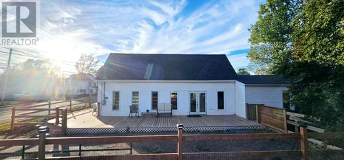 {{alt}} | Card Image