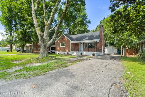 5900 Emmalee Dr, Louisville, KY, 40219-1440 | Card Image