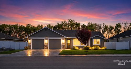 260 Stagecoach Ave, Fruitland, ID, 83619-2634 | Card Image