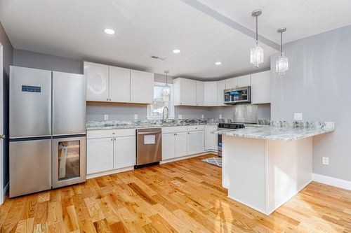 161 11th St, Leominster, MA, 01453-3711 | Card Image