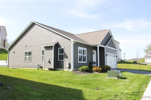 522 Chenango Hill Dr, Hamilton, NY, 13346-1257 | Card Image