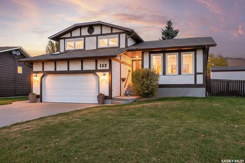 133 Wood Lily Dr, Moose Jaw, SK, S6J1E9 | Card Image