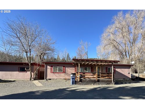 206 S Washington St, Canyon City, OR, 97820-6128 | Card Image