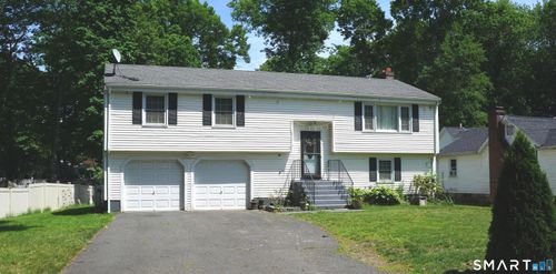 20 Ezra Silva Ln, Windsor, CT, 06095-2122 | Card Image