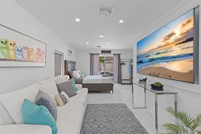 26 Ne 88 Th St, House other with 4 bedrooms, 3 bathrooms and null parking in El Portal FL | Image 27