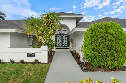 12725 Kingsway Rd, Wellington, FL, 33414-6243 | Card Image