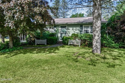 319 Grooms Rd, Halfmoon, NY, 12065-6215 | Card Image