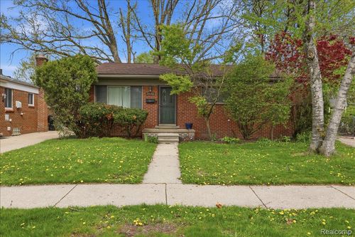 28146 Park Ct, Madison Heights, MI, 48071-2937 | Card Image