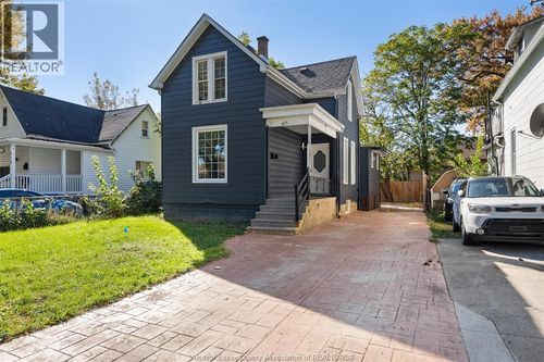 811 Langlois Ave, Windsor, ON, N9A2G9 | Card Image