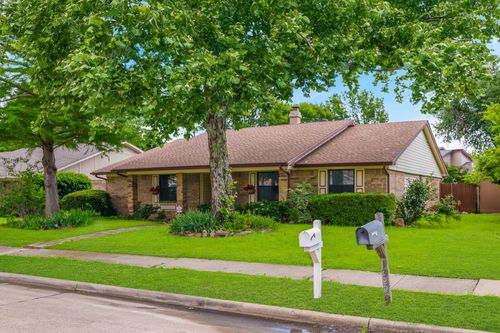 1318 Westpark Dr, Garland, TX, 75040-3239 | Card Image