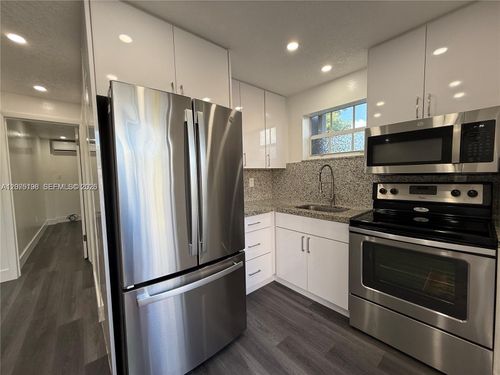 2-130 Nw 32nd Court, Miami, FL, 33125 | Card Image