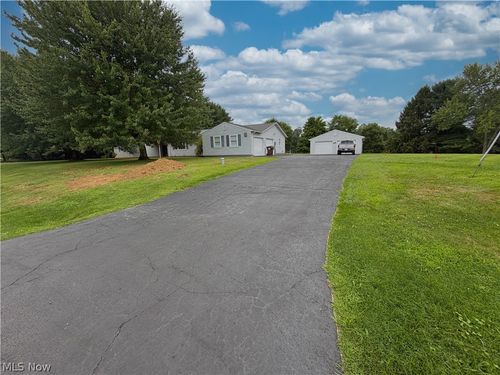 46567 Winston Dr, East Liverpool, OH, 43920-8739 | Card Image