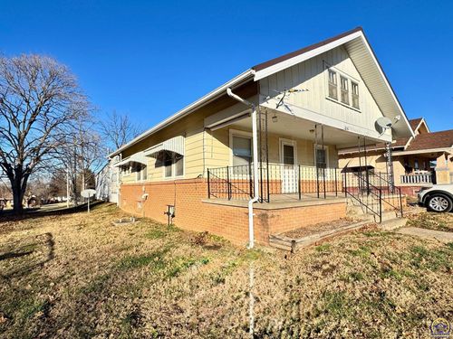 206 E Main St, Highland, KS, 66035-4126 | Card Image