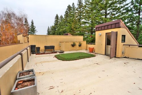 apt-b36-200 P St, Sacramento, CA, 95814-6251 | Card Image