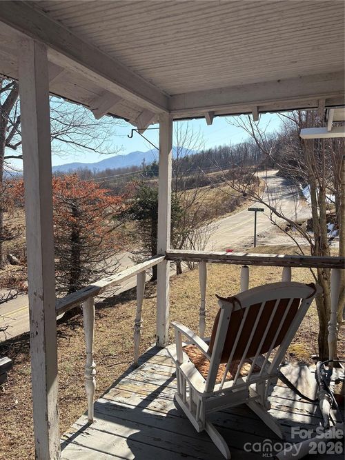 10 Carolina Ln, Burnsville, NC, 28714-7114 | Card Image