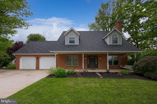 70 Dogwood Ln, MANCHESTER, PA, 17345-9657 | Card Image