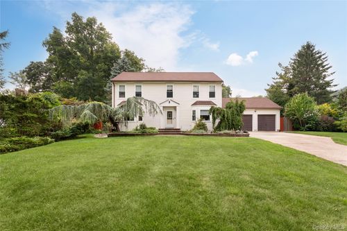 15 Fairfields Ct, Huntington Station, NY, 11746-2763 | Card Image