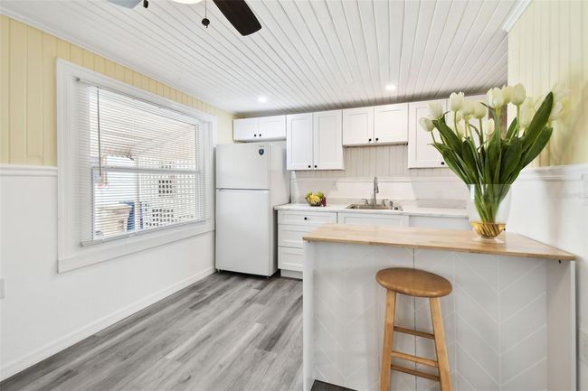 Front unit, Duplex for sale Madeira Beach | Image 13