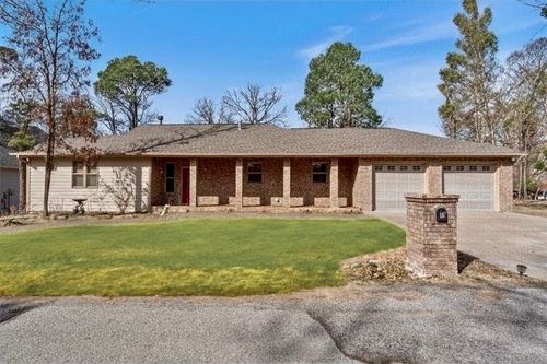 11 Hillcrest Dr, Holiday Island, AR, 72631-5212 | Card Image