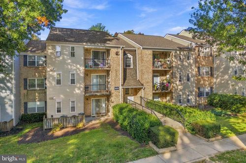 201-18302 Streamside Dr, GAITHERSBURG, MD, 20879-5213 | Card Image