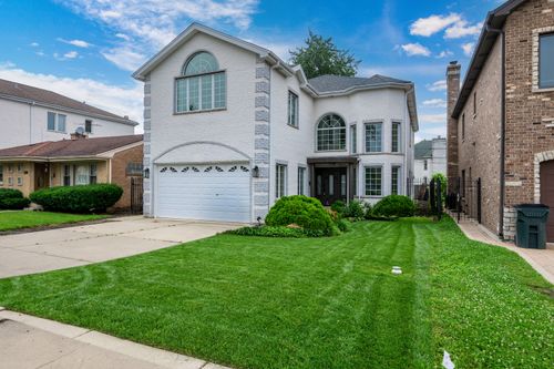 6723 N Harding Ave, Lincolnwood, IL, 60712-2501 | Card Image