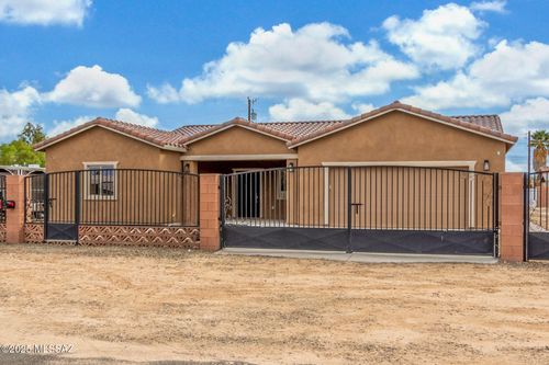 12636 N Hendricks Dr, Marana, AZ, 85653-9735 | Card Image