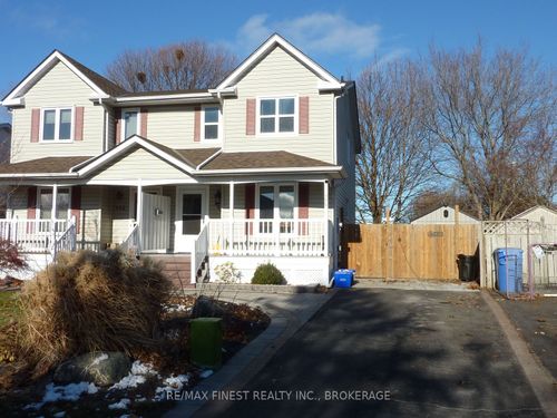 {{alt}} | Card Image