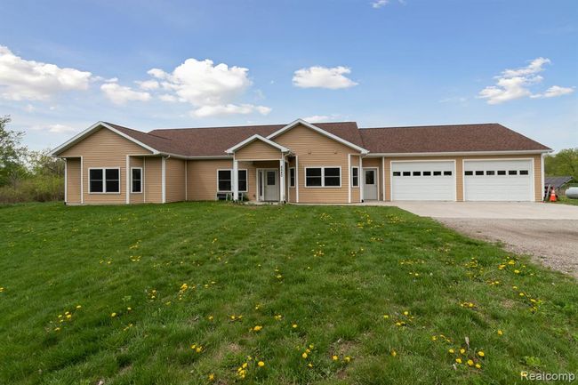 8840 S Garlock Road, House other with 4 bedrooms, 2 bathrooms and null parking in Bloomer Twp MI | Image 3