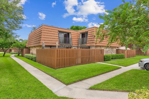 4065 Wimbledon Dr, Hollywood, FL, 33026-1134 | Card Image
