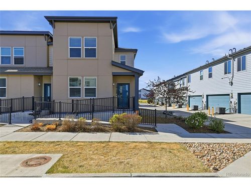 16148 E Elk Dr, Denver, CO, 80239-5515 | Card Image