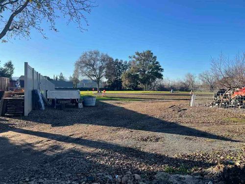 327 Linden Way, Pleasanton, CA, 94566-6881 | Card Image