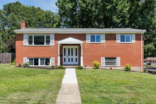 30 Bustetter Dr, Florence, KY, 41042-2140 | Card Image