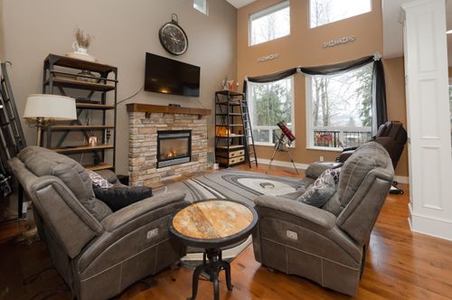 23953 Mcclure Ave, Maple Ridge, BC, V2W0B3 | Card Image
