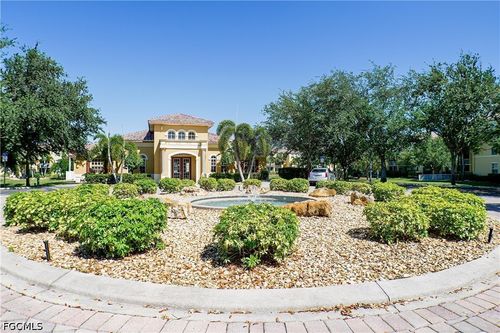 211-4113 Residence Dr, FORT MYERS, FL, 33901-9219 | Card Image