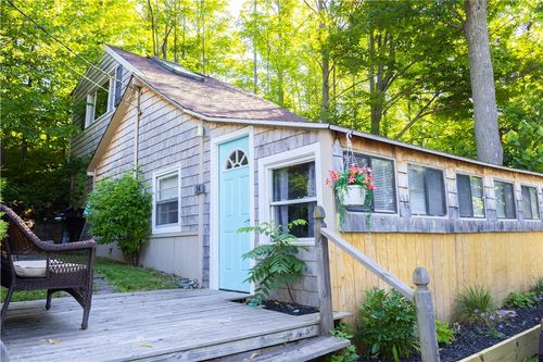 34-1304 Lake Rd, Webster, NY, 14580-9726 | Card Image