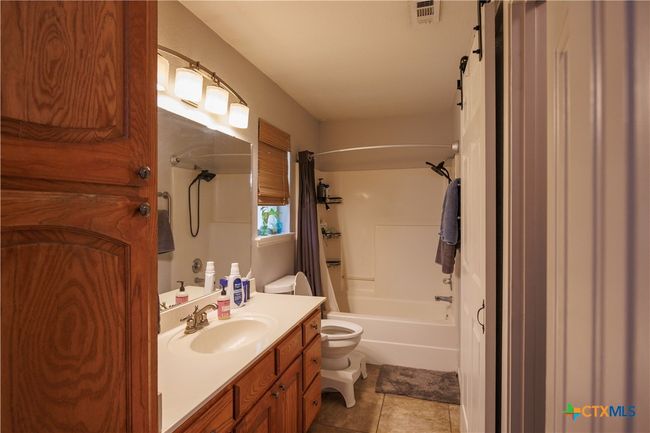 6 S Bobcat Ct, House other with 3 bedrooms, 2 bathrooms and null parking in Morgans Point Resort TX | Image 18